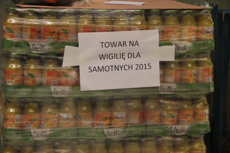 Przygotowania do wigilii dla samotnych