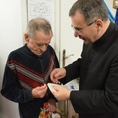 Świąteczne spotkanie z bezdomnymi 