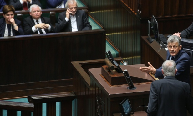 Sejm uchwalił nowelizację ustawy o TK
