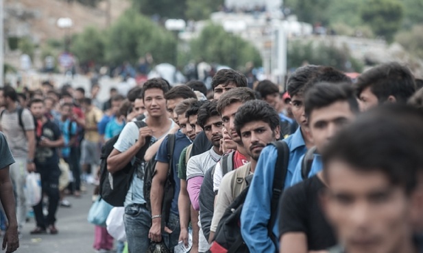 Milion migrantów przybyło do Europy w 2015 r. 