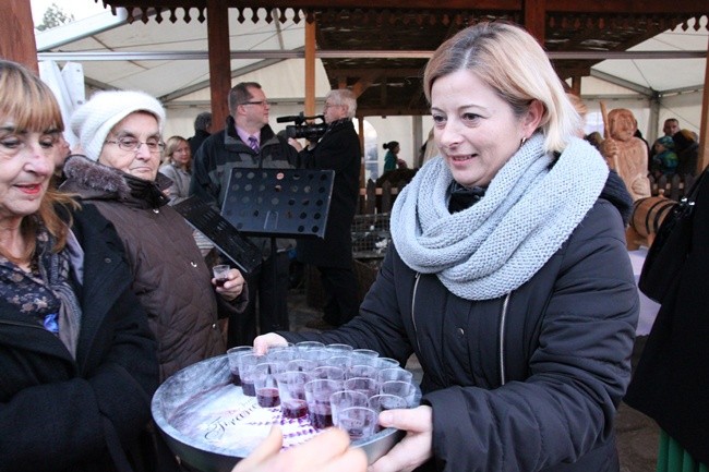 Kolędowanie i wino św. Jana