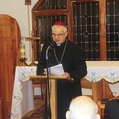 Zdaniem bp. Marka, szkoły katolickie to miejsce, gdzie człowiek wychowywany jest całościowo