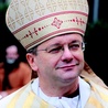  – Proszę duchownych i świeckich o modlitwę, która będzie ożywiać wspólnoty parafialne. Tego zadania nie można marginalizować  – zauważa bp Tadeusz Lityński