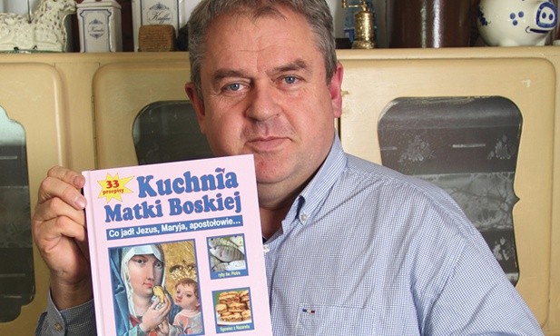 Książkę Marek Szołtysek zadedykował swojej  zmarłej we wrześniu  16-letniej córce Paulinie 