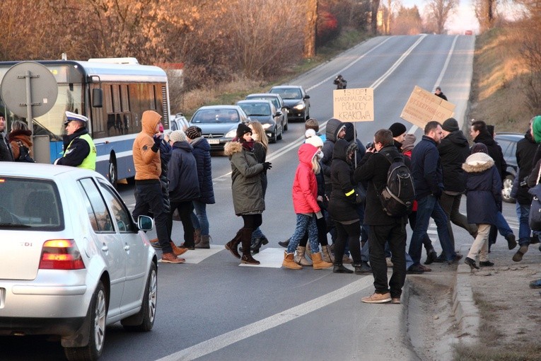Protest mieszkańców Górki Narodowej