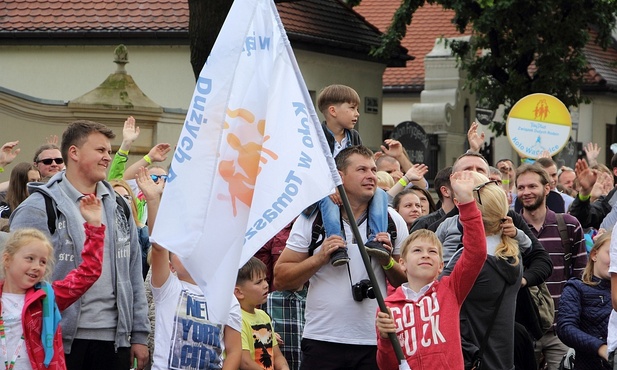 Do Łowicza przyjechały rodziny wielodzietne z całej Polski