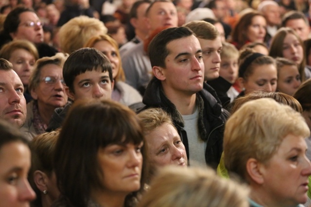 Góralska kolęda w kościele w Straconce