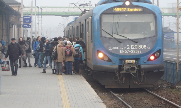 Koleje Śląskie walczą z zimą. Opóźnienia siegają nawet 2 godzin