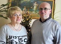  Pani Wanda i jej mąż Stanisław m.in. poprzez codzienną modlitwę różańcową, domowe obowiązki i wspólne pielgrzymki tworzą zgraną małżeńską wspólnotę