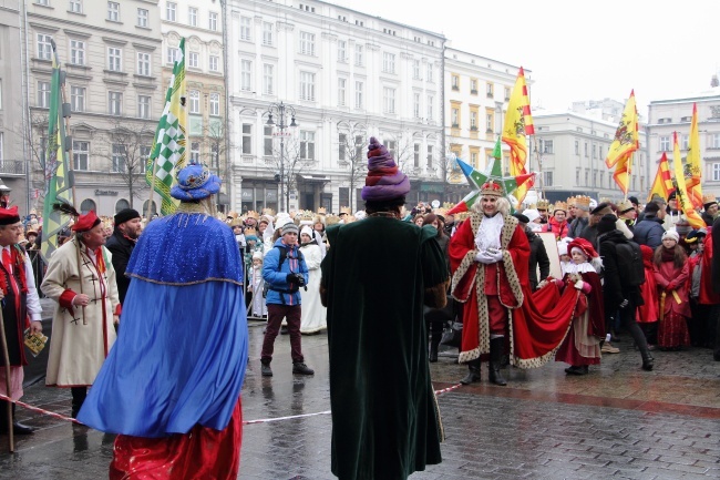 Krakowski Orszak Trzech Króli 2016 - człony niebieski i zielony