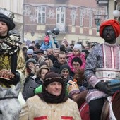 Tarnowski Orszak Trzech Króli bardzo licznie zgromadził mieszkańców miasta, jak i okolicznych miejscowości