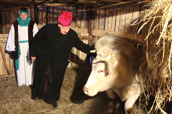 Bp Ignacy w "Żywym Betlejem"