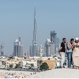 Dubaj to wizytówka Emiratów,  a wizytówką Dubaju są najwyższe drapacze chmur, plaża i... uśmiechnięci ludzie 