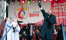 Premiera hymnu ŚDM miała miejsce w 2014 roku, podczas krakowskiego Orszaku Trzech Króli. Od tamtej pory utwór „Błogosławieni miłosierni” doczekał się kilkunastu wersji językowych 