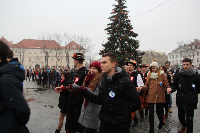 Polonez maturzystów w Łowiczu