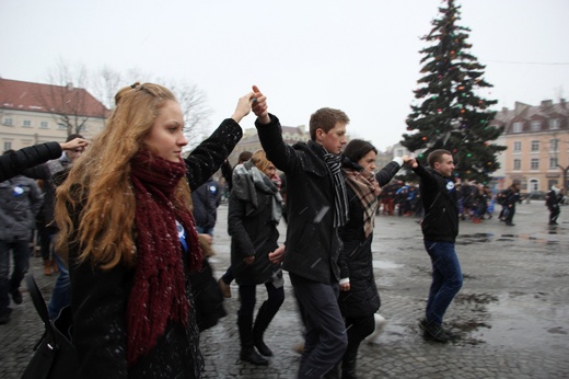 Polonez maturzystów w Łowiczu