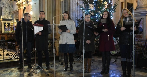 Kolędowanie z kardynałem 2016