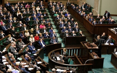 Sejm uchwalił nowe zasady kontroli operacyjnej