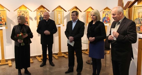 Madonny koronowane przez Prymasa Tysiąclecia