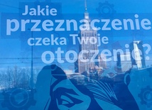 Żłobek, ścieżka, kosz na śmieci