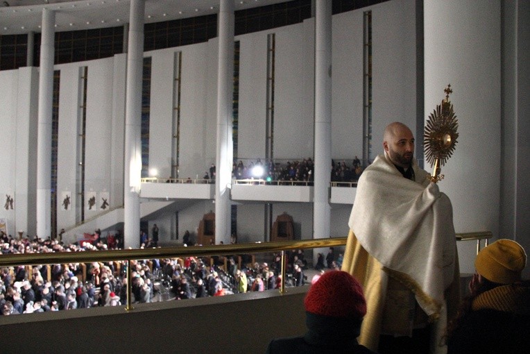 "Dla nas i świata całego" - odsłona druga