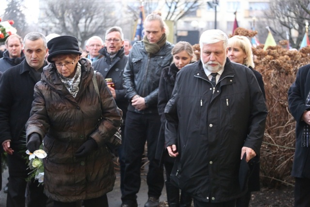 Ostatnie pożegnanie śp. ks. kan. Karola Psurka