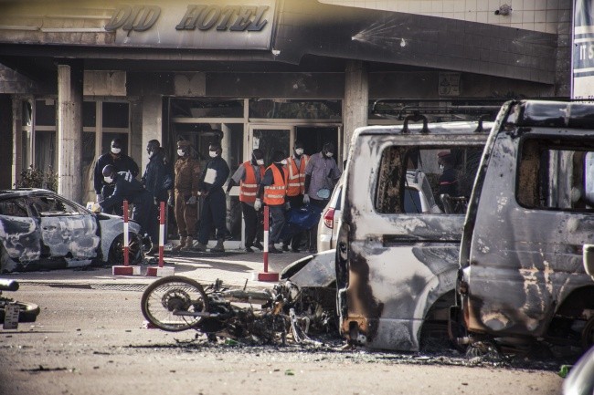 29 ofiar ataku dżihadystów na hotel