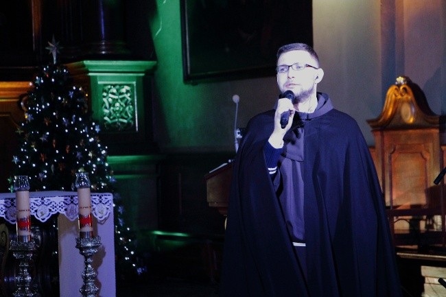 Kolędowy koncert przy "R4"