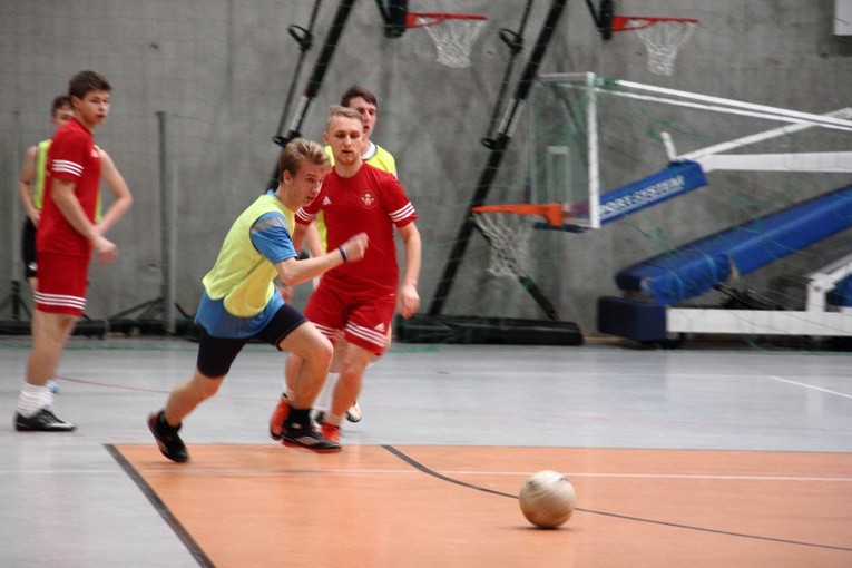 Piłkarski turniej ministrantów - dekanat Kraków-Mogiła