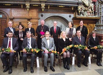  Tegoroczni laureaci (od lewej): Adam Hlebowicz, Jacek Kłeczek, Witold Forkiewicz, Krystyna i Jarosław Paszkowie, Joanna Mufel
