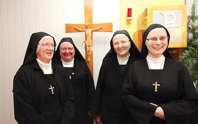  Misjonarki Świętej Rodziny z Mławy (od lewej): s. Maria, s. Marietta, s. Lucjana i s. Sabina