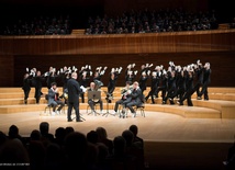 Puellae Orantes i Canadian Bras