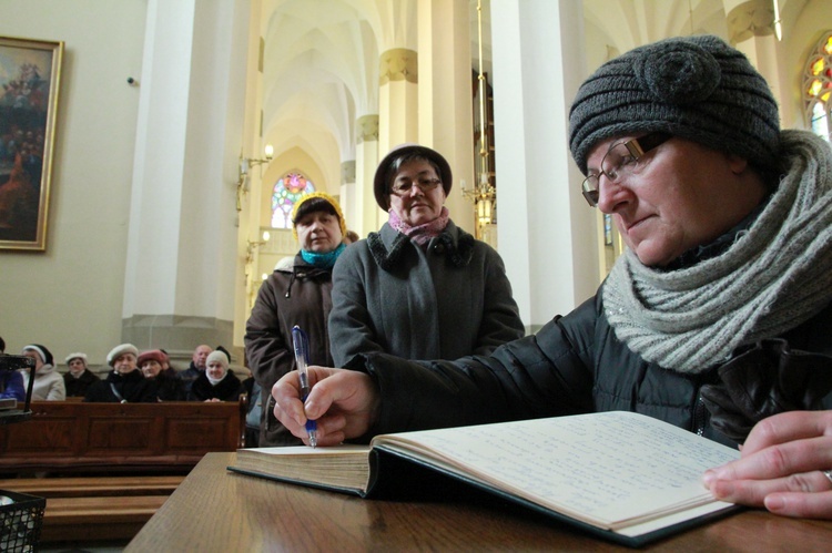 Z Białej Niżnej do Bramy Miłosierdzia