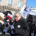 Manifestacja Komitetu Obrony Demokracji w Olsztynie