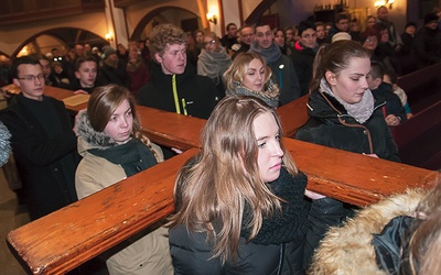  Od Szczecinka znaki ŚDM rozpoczęły swoją dwutygodniową wędrówkę po diecezji  
