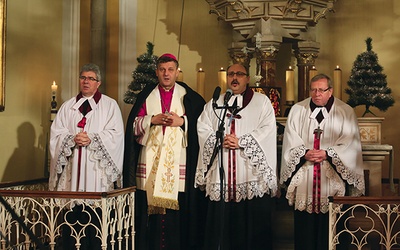 Biskupi pobłogosławili uczestników ekumenicznego nabożeństwa