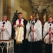Biskupi pobłogosławili uczestników ekumenicznego nabożeństwa