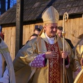 Na przybycie obraz Jezusa Miłosiernego wraz z rodakami czekał kard. Kazimierz Nycz