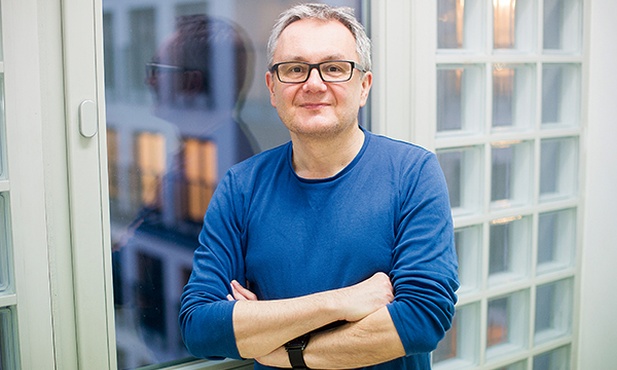 Dr hab. Krzysztof Biedrzycki , historyk literatury, krytyk literacki, badacz edukacji polonistycznej, adiunkt na Wydziale Polonistyki UJ, profesor nadzwyczajny w Instytucie Badań Edukacyjnych