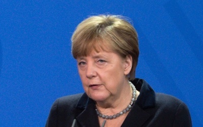 Apel Merkel do Putina