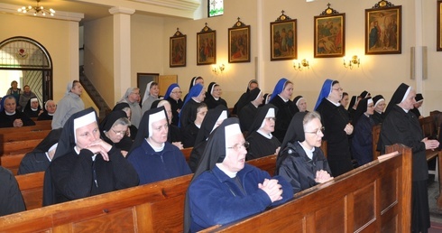 Zapach powołania, czyli z poczty za furtę