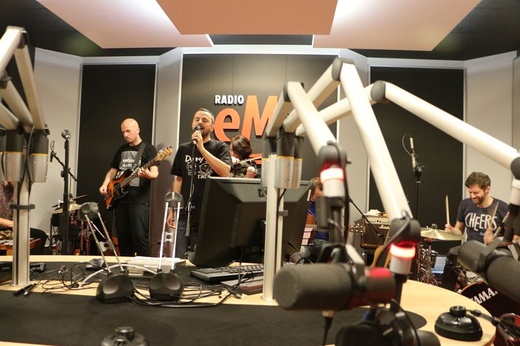 Dobre Ludzie w Radiu eM podczas koncertu