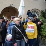 Manifestacja przeciw powiększeniu Opola