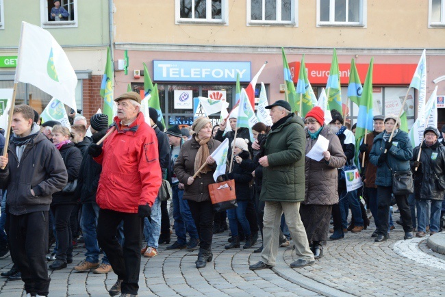 Manifestacja przeciw powiększeniu Opola