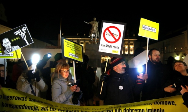 Protesty przed Pałacem Prezydenckim