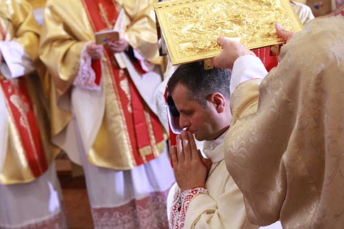 Święcenia biskupie ks. Leszkiewicza, cz. I. Liturgia i ryt święceń