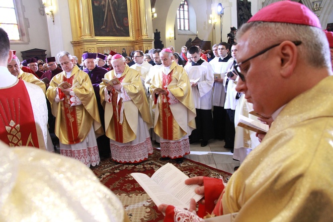 Święcenia biskupie ks. Leszkiewicza, cz. I. Liturgia i ryt święceń