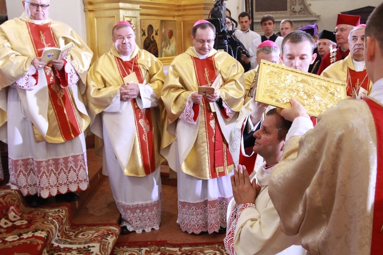 Święcenia biskupie ks. Leszkiewicza, cz. I. Liturgia i ryt święceń