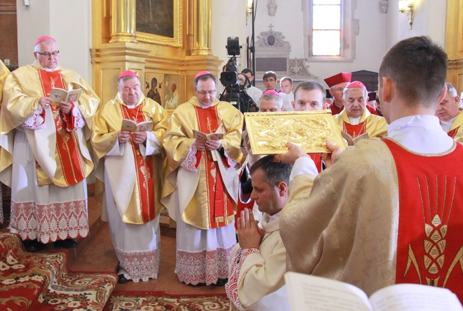 Święcenia biskupie ks. Leszkiewicza, cz. I. Liturgia i ryt święceń