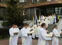 Kapłaństwo i celibat nie są dogmatem, ale darem